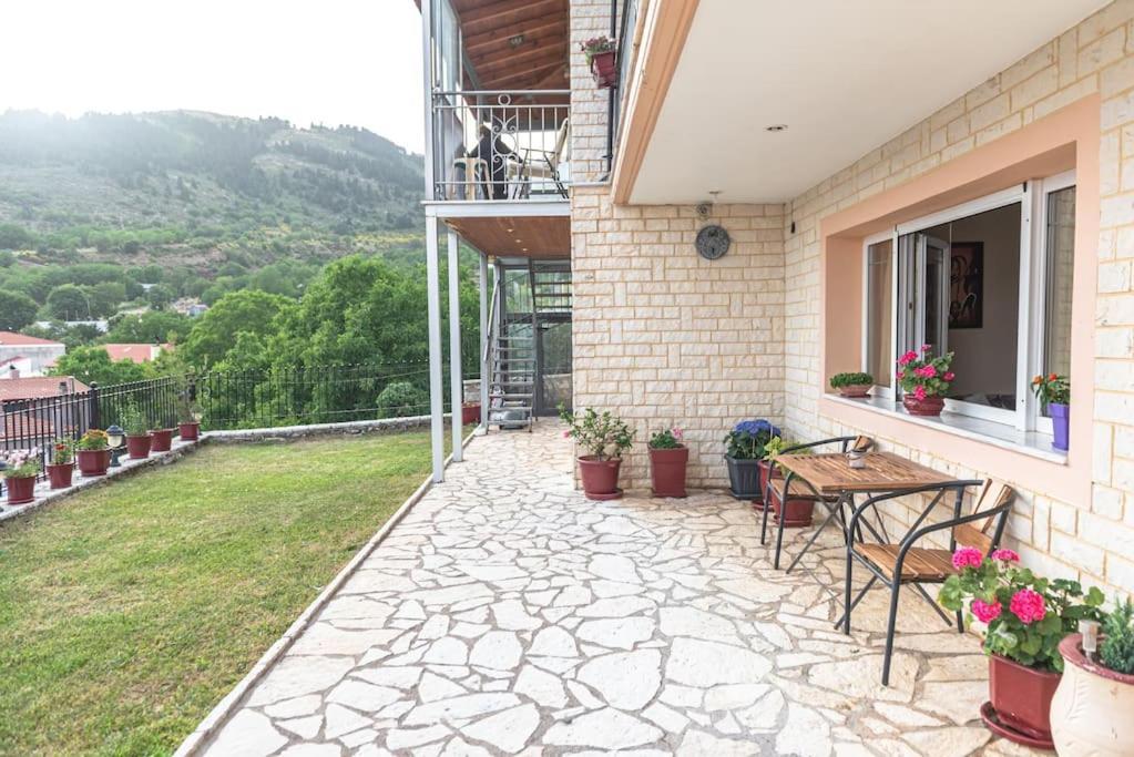 Dimitri'S Mountain House Apartment Karpenisi Exterior photo